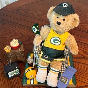 Danbury Mint Green Bay Packers Teddy Bear with Accessories NWOT